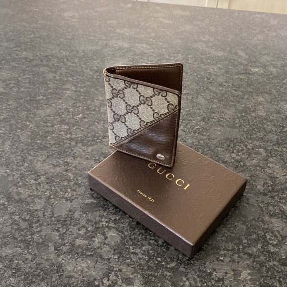 Gucci Other - 🦁 Gucci GG Supreme Card Holder